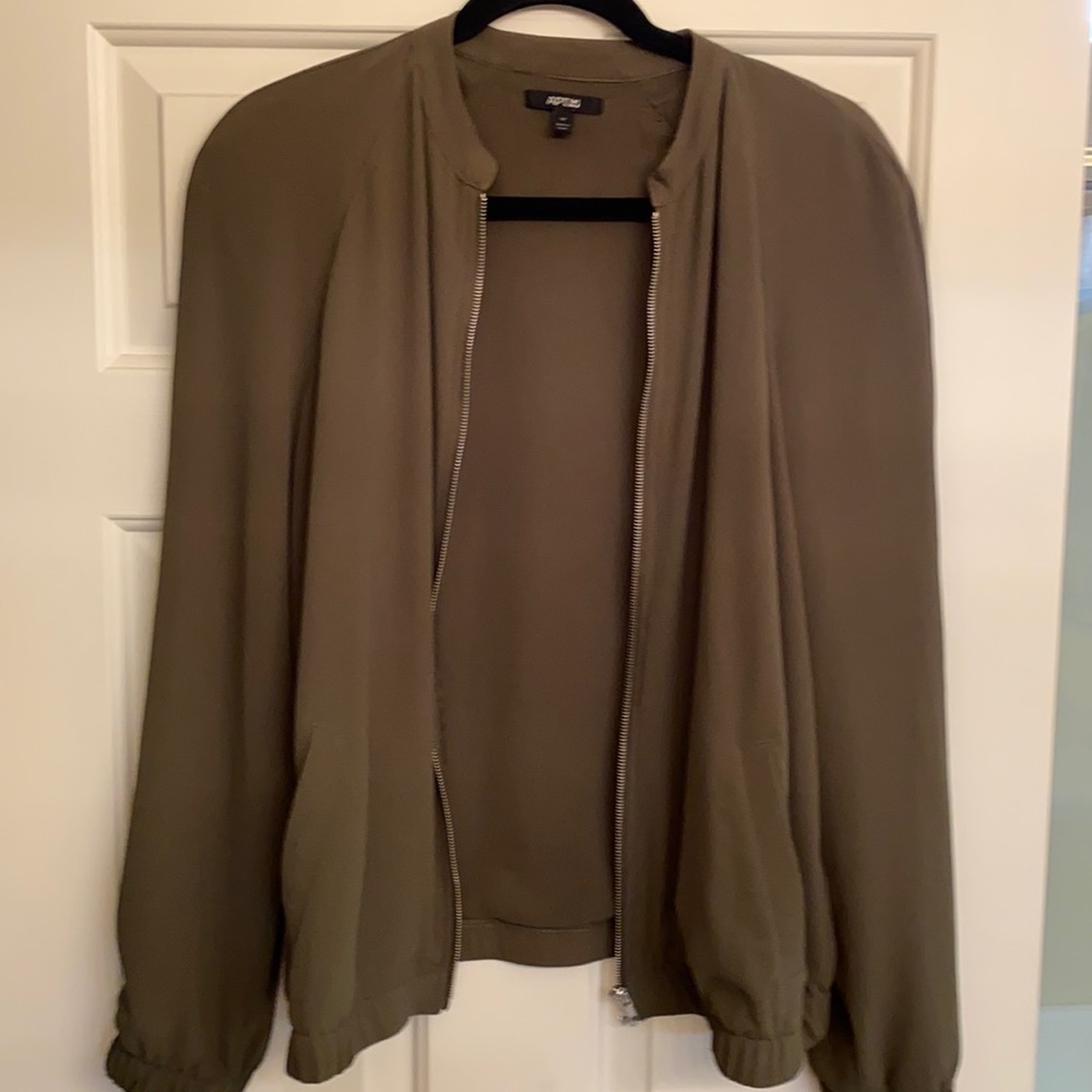 Thin jacket